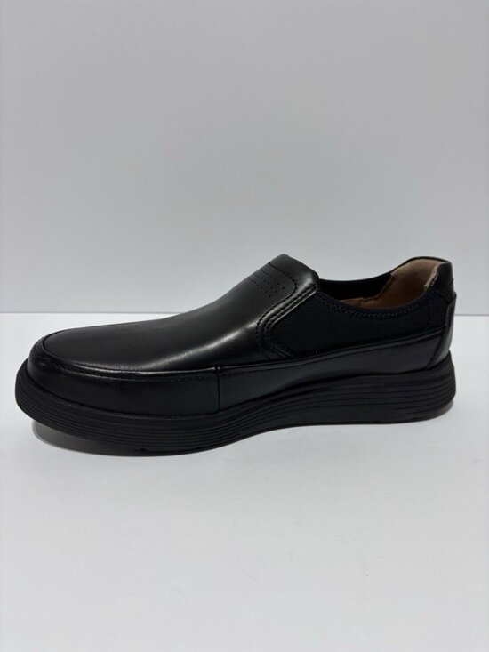 Clarks Men’s Un Abode Go Black Leather Loafers, Size 10 Wide main image 4
